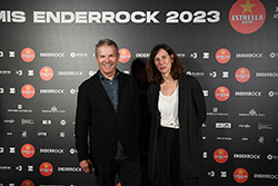 Photocall Premis Enderrock 2023-Mas Marroch (Vilablareix-Girona) Joan Roselló (The Project) i Raquel Bassas (ARC)